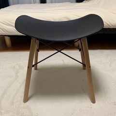 イームズ リプロダクト 木脚スツールの画像