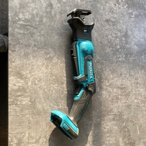 マキタ充電式レシプロソー18v