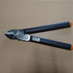 フィスカースFiskars  PowerGear太枝切鋏 の画像