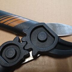 フィスカースFiskars  PowerGear太枝切鋏 の画像