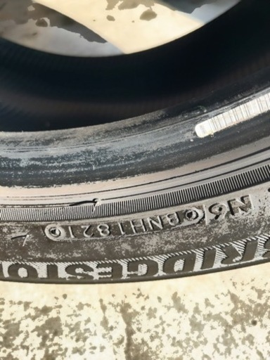 ブリヂストンレグノ　バリ目2021年255/45r19