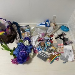 【終了】不用品　ガラクタ　おもちゃ　紫陽花の造花など
