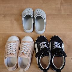 子供用シューズ　サンダル　合計３足　17ｃｍ