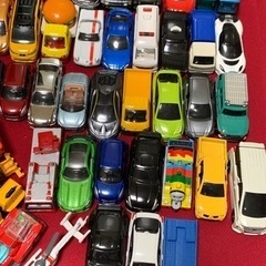 【値下げ】トミカ54台➕カーキャリア2台の画像