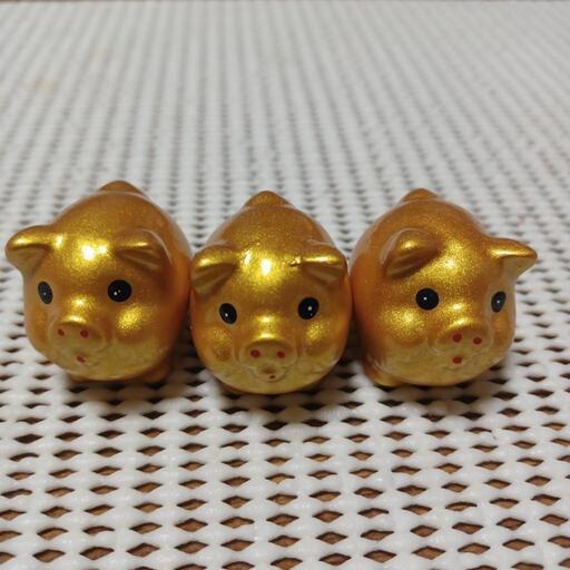 縁起のいい金色のブタさん5セット　お値下げいたしました。