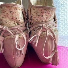 ショートブーツ　23．5センチの画像