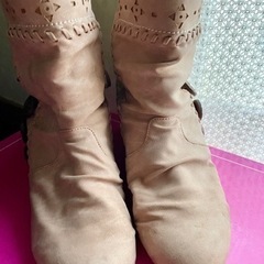 ショートブーツ　23．5センチの画像