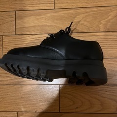 お洒落で歩きやすいスニーカーと黒ブーツです。新品に近い状態です！の画像