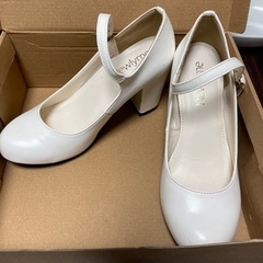 白ハイヒール