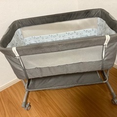 ベビーベッド、ベビーワゴン