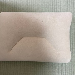 【無料】ニトリ低反発枕差し上げます（中古）