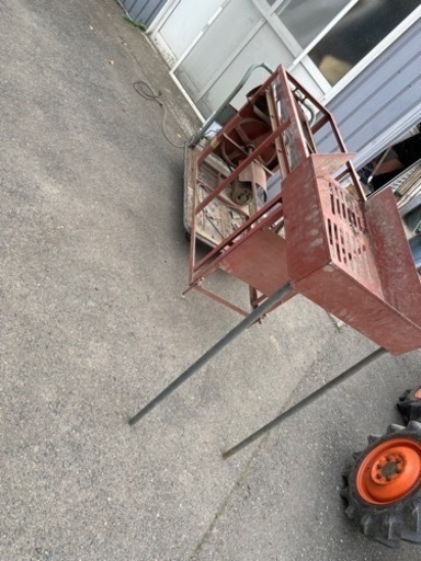 里芋毛部取り機