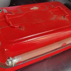 ガソリン携行缶　中身満タンの画像