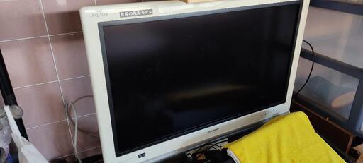 テレビ　（液晶モニターと物々交換も可）
