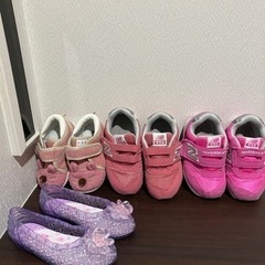 ベビーシューズ　8足セット　靴　スニーカー13〜15㎝　ニューバランス　女の子の画像