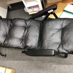 リクライニングチェアーの画像