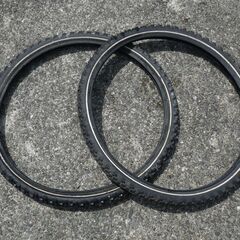 ほぼ新品 マウンテンバイク用 タイヤ ２本セット 26×1.95...
