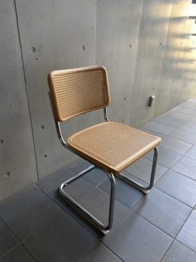 チェスカチェア　ベージュ　リプロダクト　ダイニングチェア　椅子