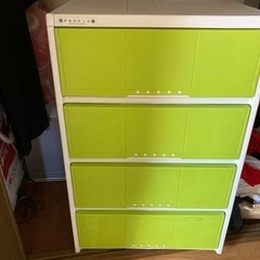 プラスチックタンス