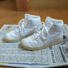 【美品】　ナイキ　23.5センチ