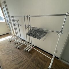 業務用ハンガーラック５台☆ハンガー100本付☆（ばら売り可）※4...