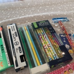 【譲ります】文房具用品の画像