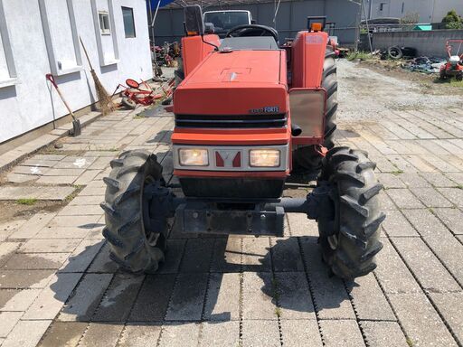 群馬県　 ヤンマー トラクター FX28D 28馬力　4WD ディーゼルエンジン ニプロロータリー付き マルチ張り機付き