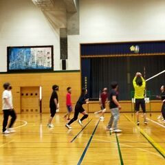✨バレーボール仲間募集❣️男女もママさんも　9人制 - スポーツ