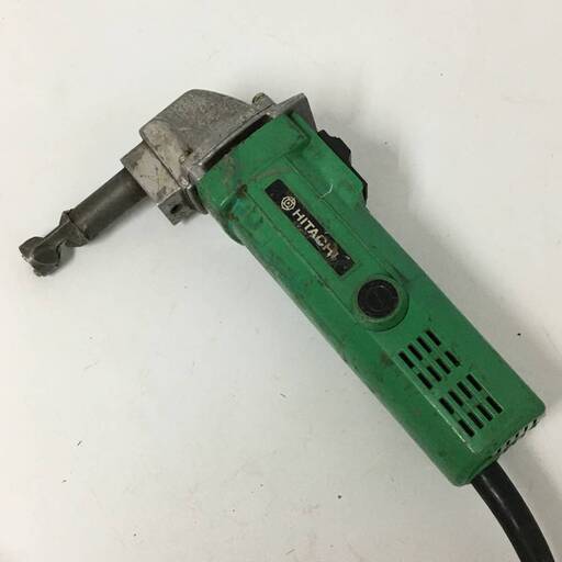 ut11/92【電動工具】HITACHI（日立工機）　1.6㎜　折版ニブラ　CN16　切断　鉄鋼　鉄工　折板用　DIY 特殊工具※現状品　動作確認済み