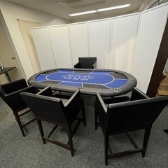 ポーカーテーブル　椅子セットの画像