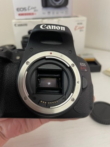 Canon EOS kiss x7i ダブルズームキット　一眼レフカメラ