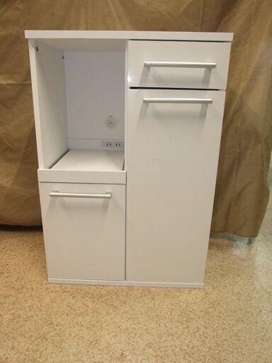 【紋別市発】台所家具　白いレンジ台　レンジ/炊飯器台　外寸　横幅60×奥行39.5×高さ89㎝　カラー白　日焼けあり　中古品