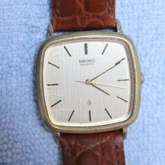 服部精工腕時計（セイコークオーーツ）アンティーク、中古品（美品）　