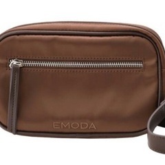 新品　エモダ　EMODA ナイロンクロスボディバッグ　ブラウンの画像