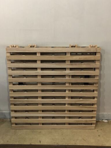 ニトリ　すのこベッド　セミダブルサイズ　折りたためます