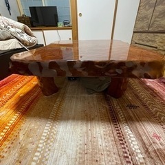 欅？の一枚板の座卓です　値下げしましたの画像