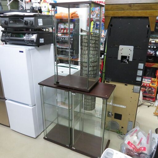 ラスト1台ドウシシャ ガラス ショーケース 幅42.5㎝高さ85.5㎝奥行36.5㎝ │江別市のリサイクルショップドロップ