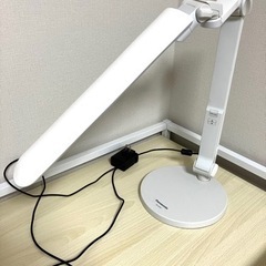 パナソニック　LEDデスクスタンド