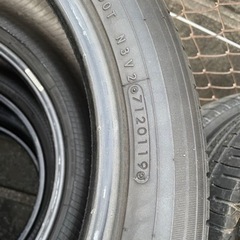 215/50R18 タイヤ4本　残り山約6〜6.4mm バリ山の画像
