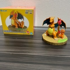 ポケットモンスター　しっぽみてみて！ヒトカゲ&リザードンフィギュア