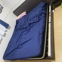 至急処分クイーンサイズロータイプベッド　ニトリヴァインシリーズの画像