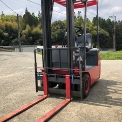 ニチユ   バッテリー  0.5トンフォークリフト  100V