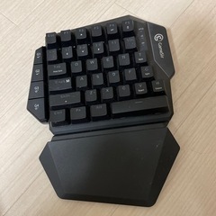 ゲーミングキーボード 左手用
