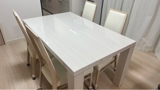 ダイニングテーブル＆チェア4脚セット