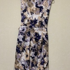 nouque完売　総柄ドレスの画像