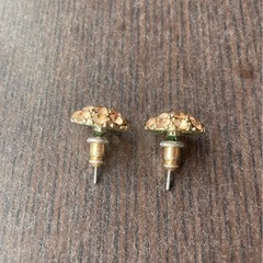 キラキラ　ラウンド　ストーン　ボタン　ピアスの画像