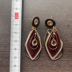 揺れる　大ぶりピアス　ブラウンの画像