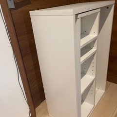 スライド式　本棚の画像