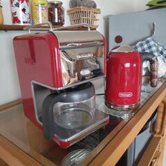 デロンギコーヒーメーカーと湯沸かしポットのセット♪