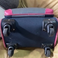 キャリーバッグ　手荷物固定ベルト付きの画像